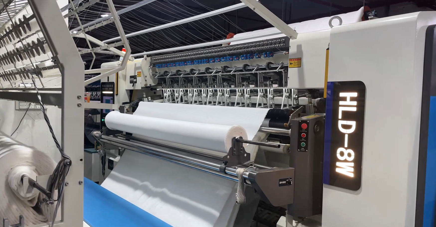 Bilgisayarlı Zincir Dikiş Çok İğneli Kapitone Makinesi