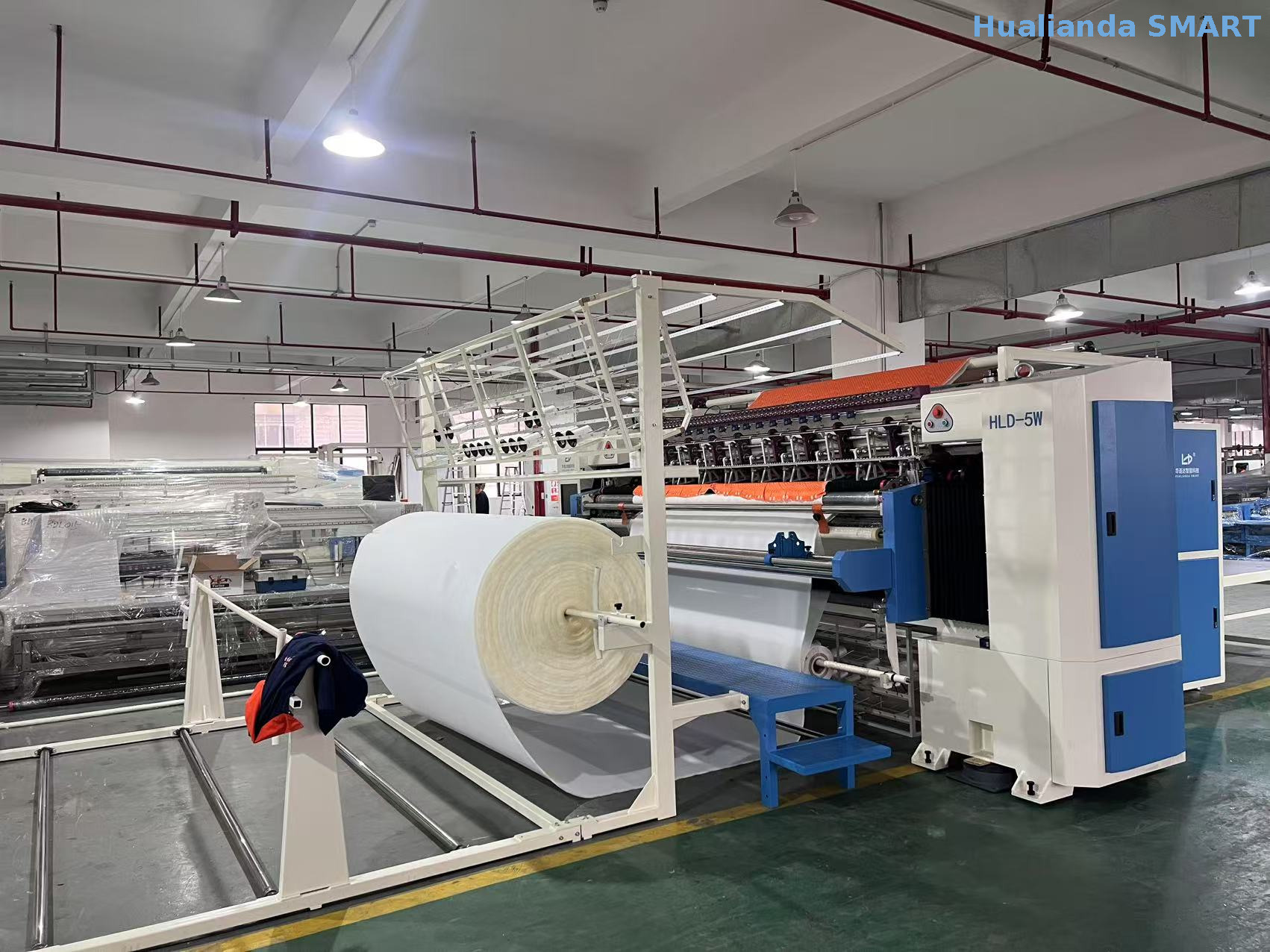 HLD-5W Bilgisayarlı Zincir Dikiş Çok İğneli Kapitone Makinesi